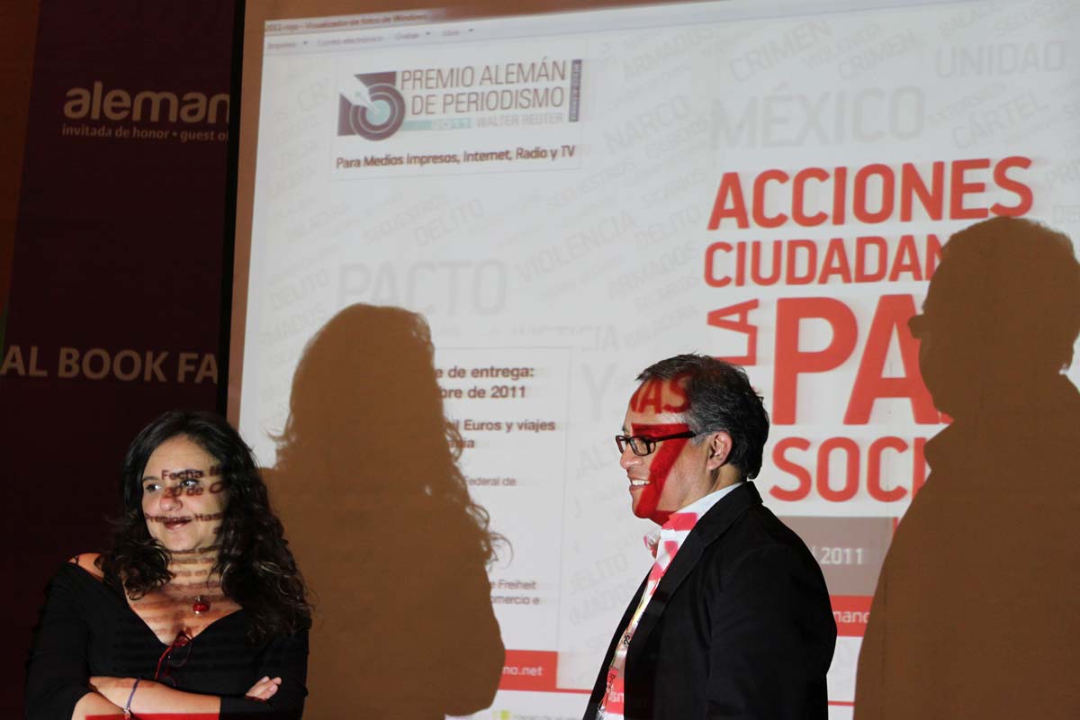 Periodistas de a Pie :: El periodismo valiente es premiado en la FIL de Guadalajara